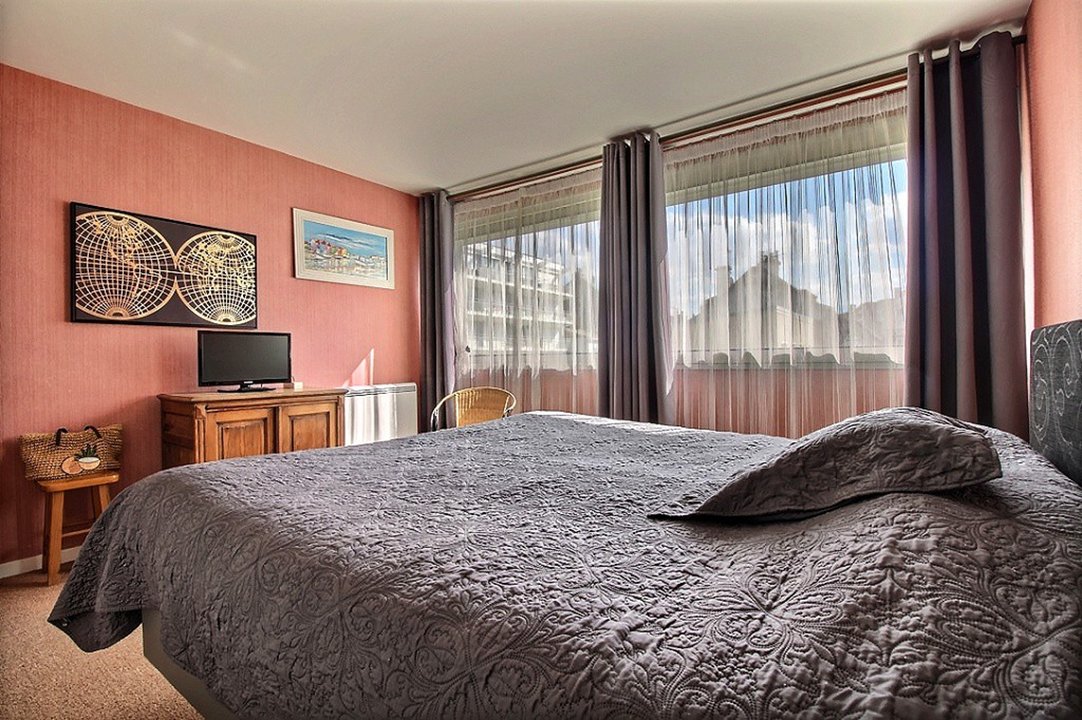 /picture/helios/116252002/MER E220/8_2026-02-06CET07h00-03.jpg